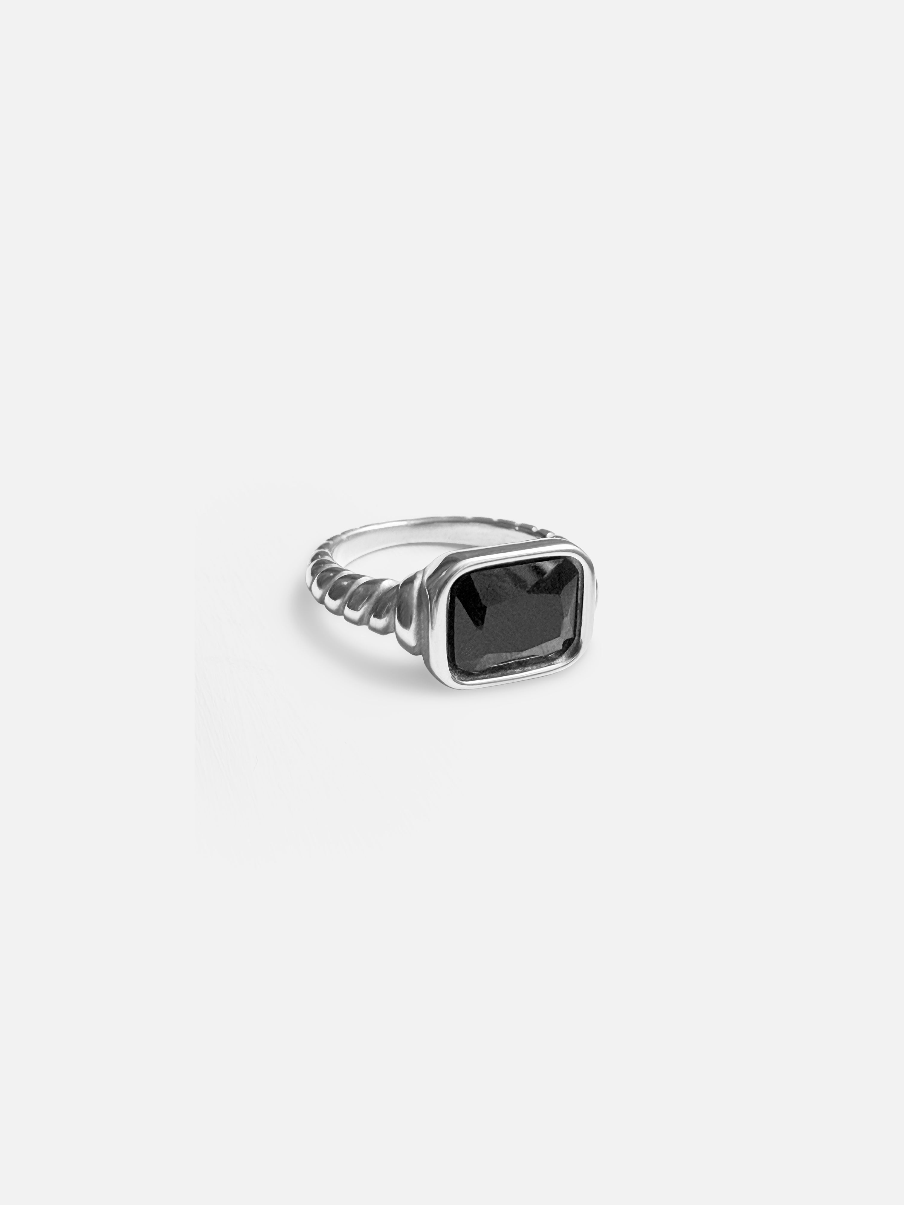 Nice Noir Ring